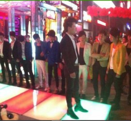 仁寿深圳夜总会伴游模特雇用(深圳KTV模特雇用)