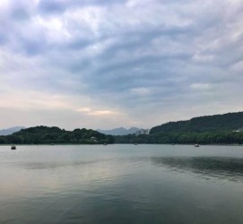 仁寿杭州自助游(杭州自助游旅游攻略)