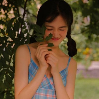 仁寿伴游女生柳如烟的资料