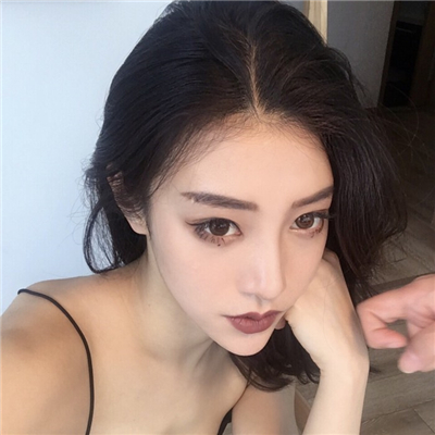 仁寿伴游女生寒莱的资料