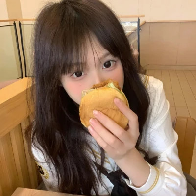 仁寿伴游女生李心怡的资料