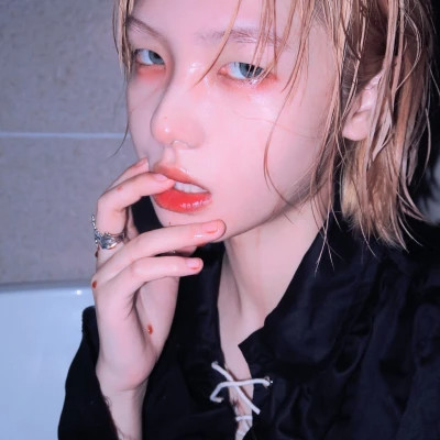 仁寿伴游女生樱花漫舞的资料