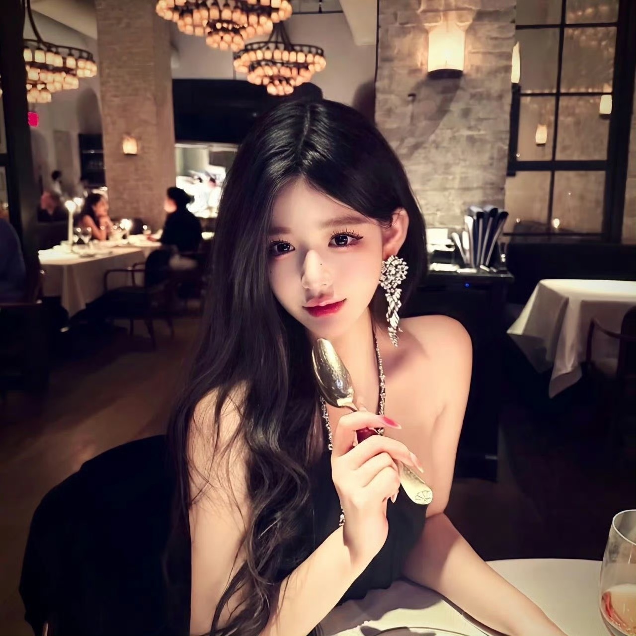 仁寿伴游女生蓝盈盈的资料