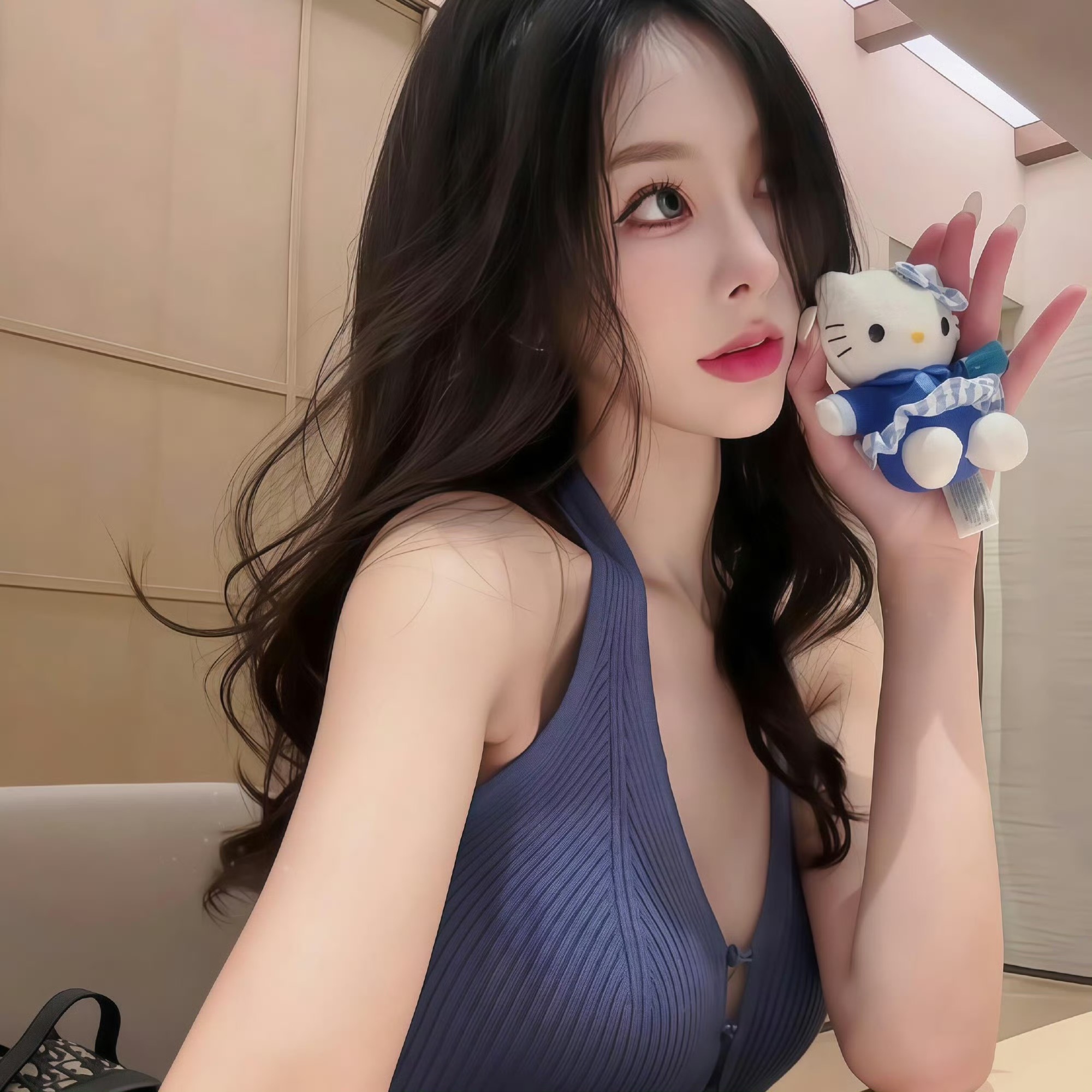 仁寿伴游女生鹿小婷的资料