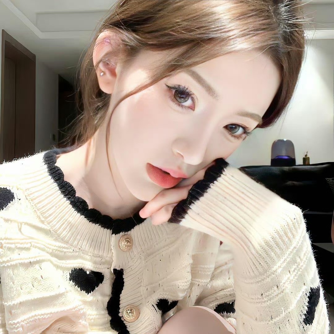 仁寿伴游女生刘佳怡的资料