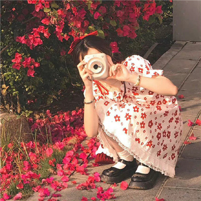 仁寿伴游女生镇凝莲