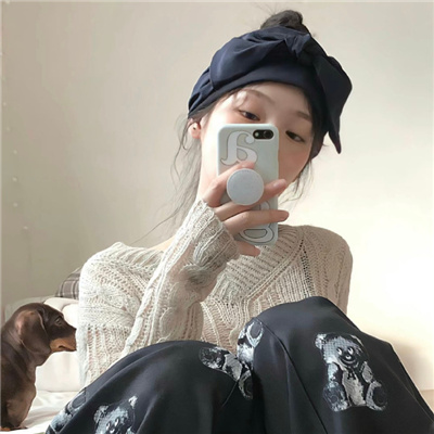 仁寿伴游女生冀其雨