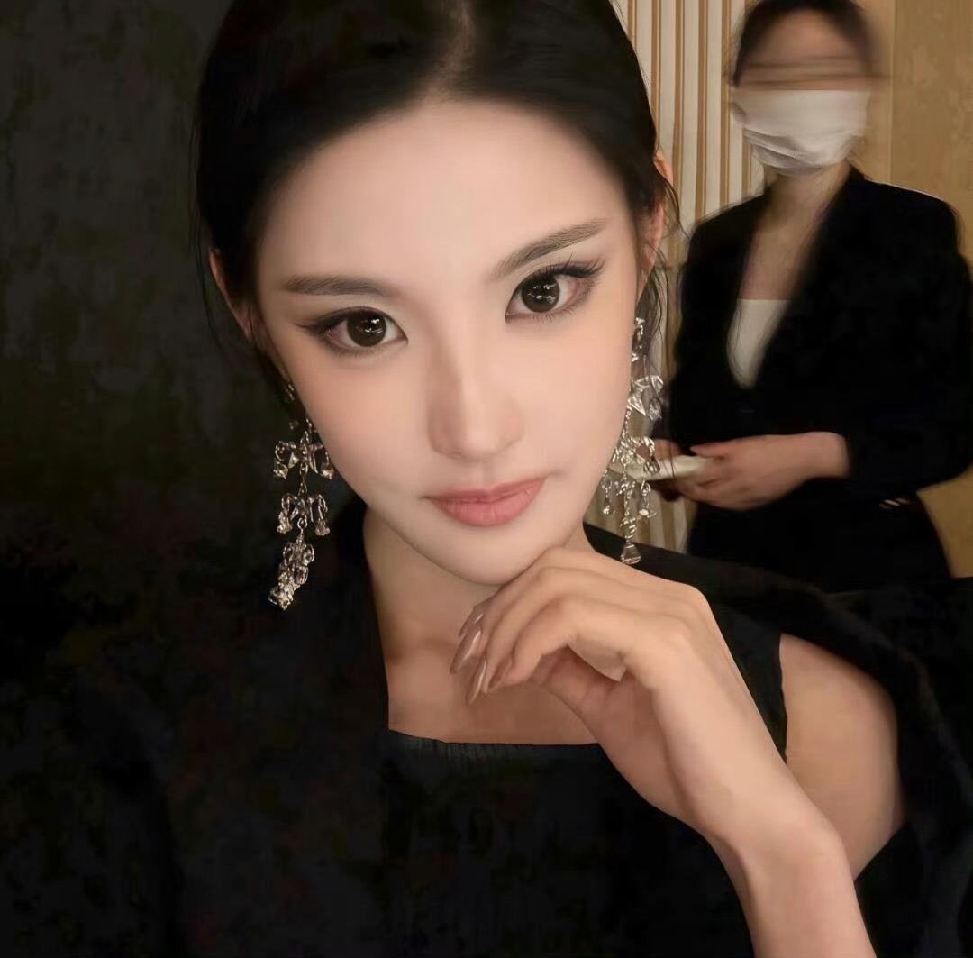 仁寿伴游女生 | Isabella Chen的资料